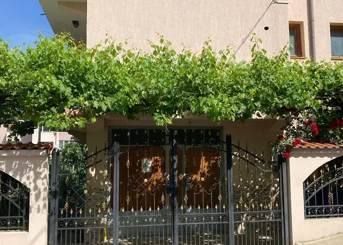 къща росена - за гости